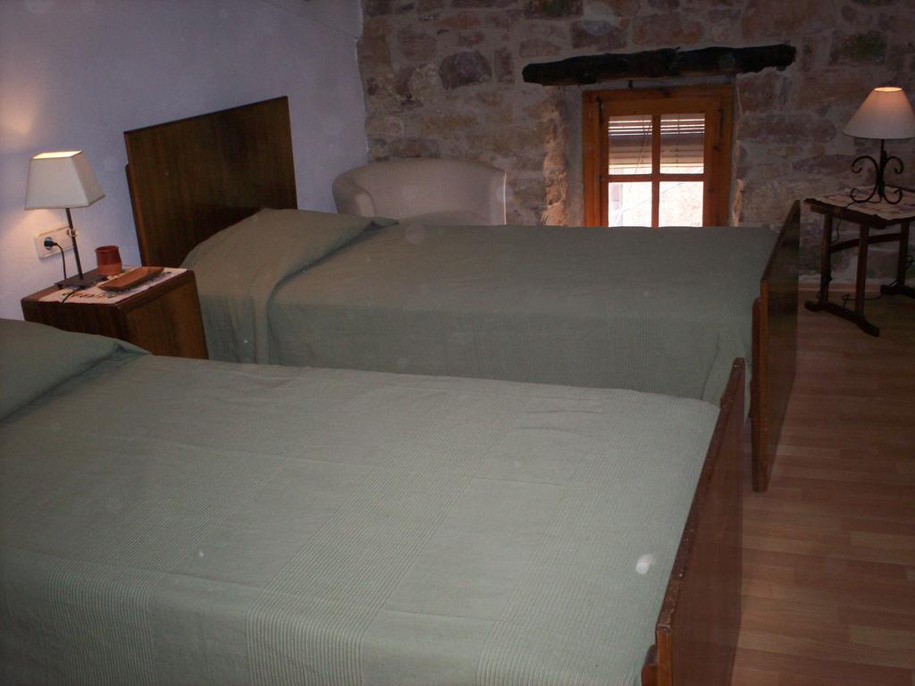 Rural Horizons On La Ruta Del Cister Hotel Fores Bagian luar foto