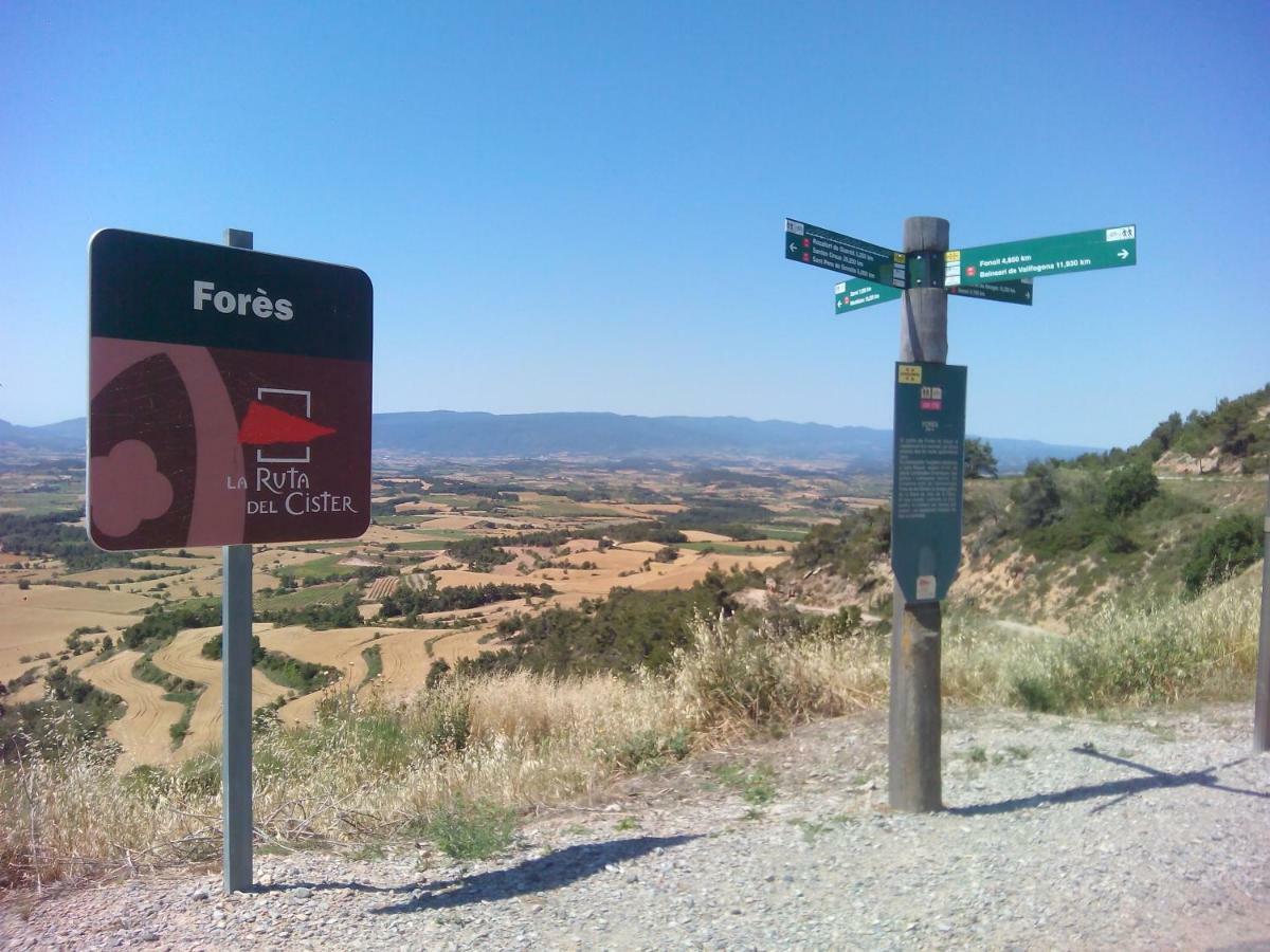 Rural Horizons On La Ruta Del Cister Hotel Fores Bagian luar foto